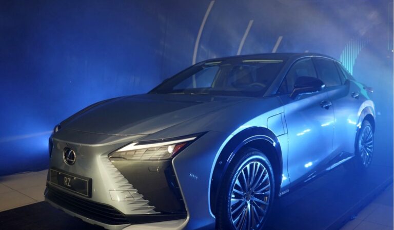 Lexus unveils the all-electric RZ 450e