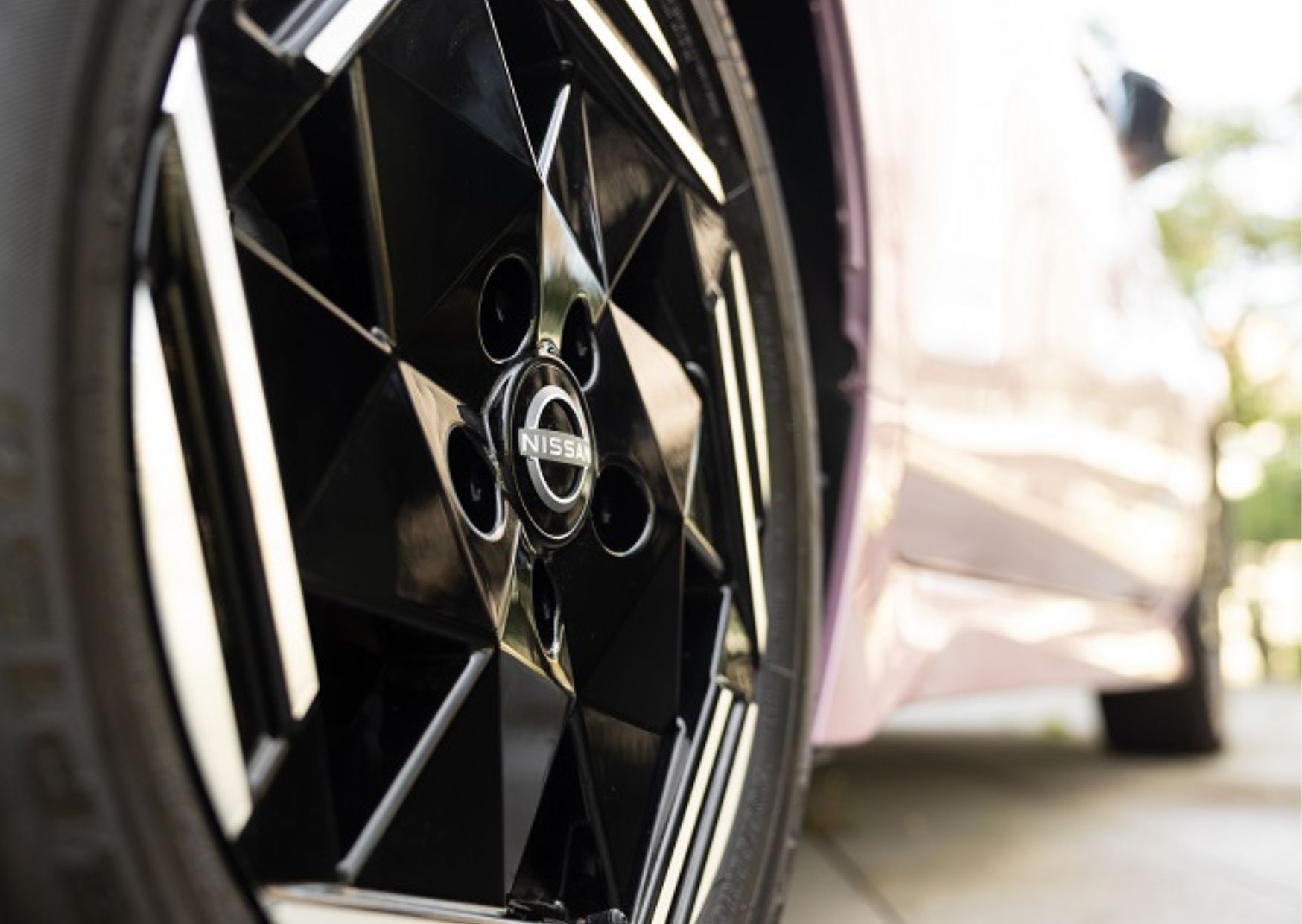 Nissan to shift to low-CO₂ emission aluminum by 2030