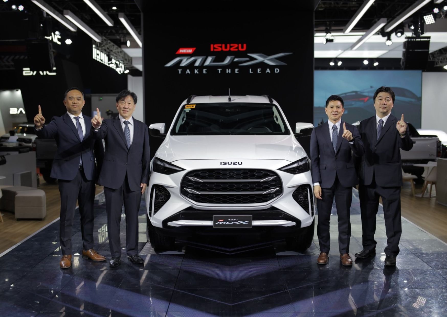 IsuzuPH holds public debut of the New 2025 mu-X at 2025 MIAS