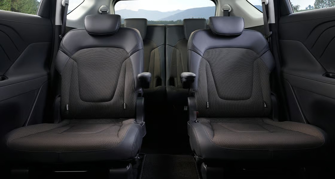 refreshed Hyundai stargazer captain seats