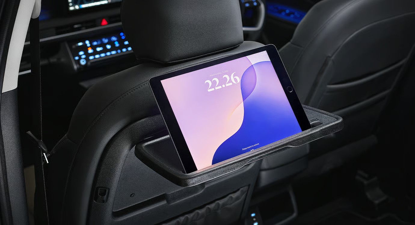 refreshed Hyundai stargazer seat back table