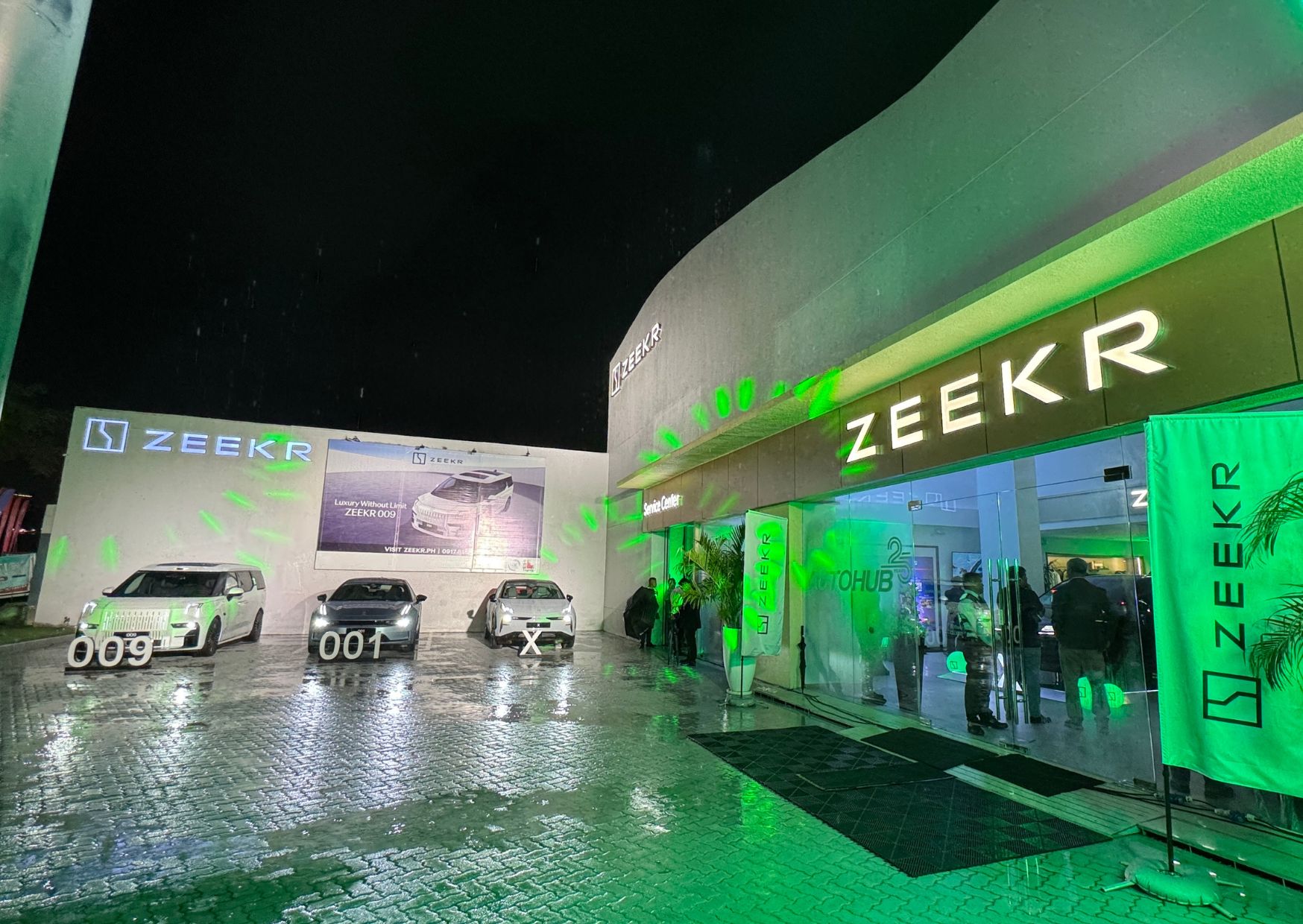 Autohub opens Zeekr BGC, launches All-Electric Zeekr 7X