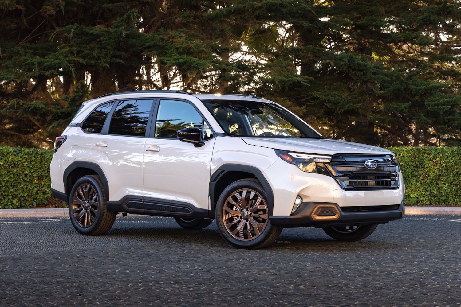 2025 Subaru Forester Hybrid front quarter static beauty shot