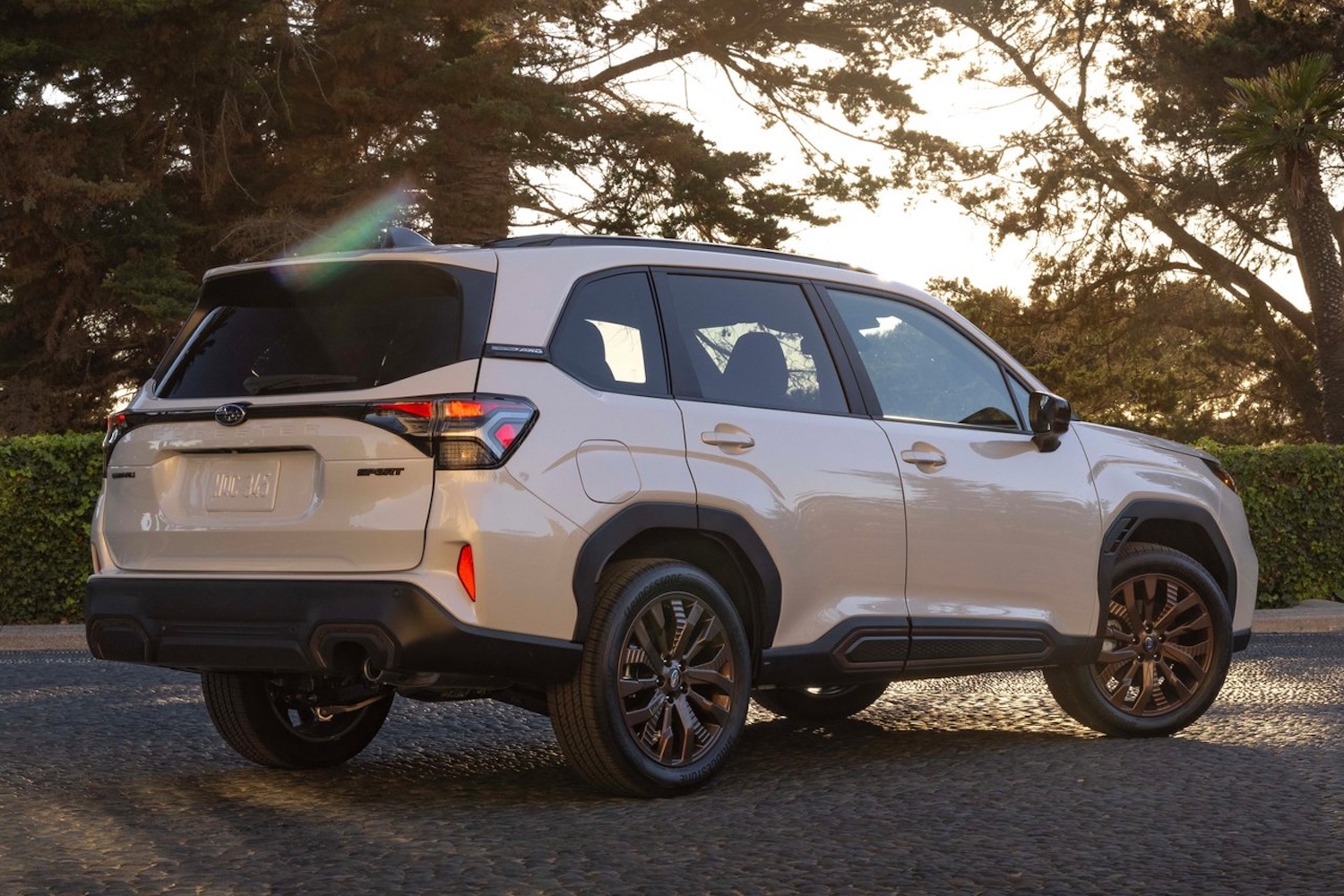 2025 Subaru Forester Hybrid rear quarter static beauty shot