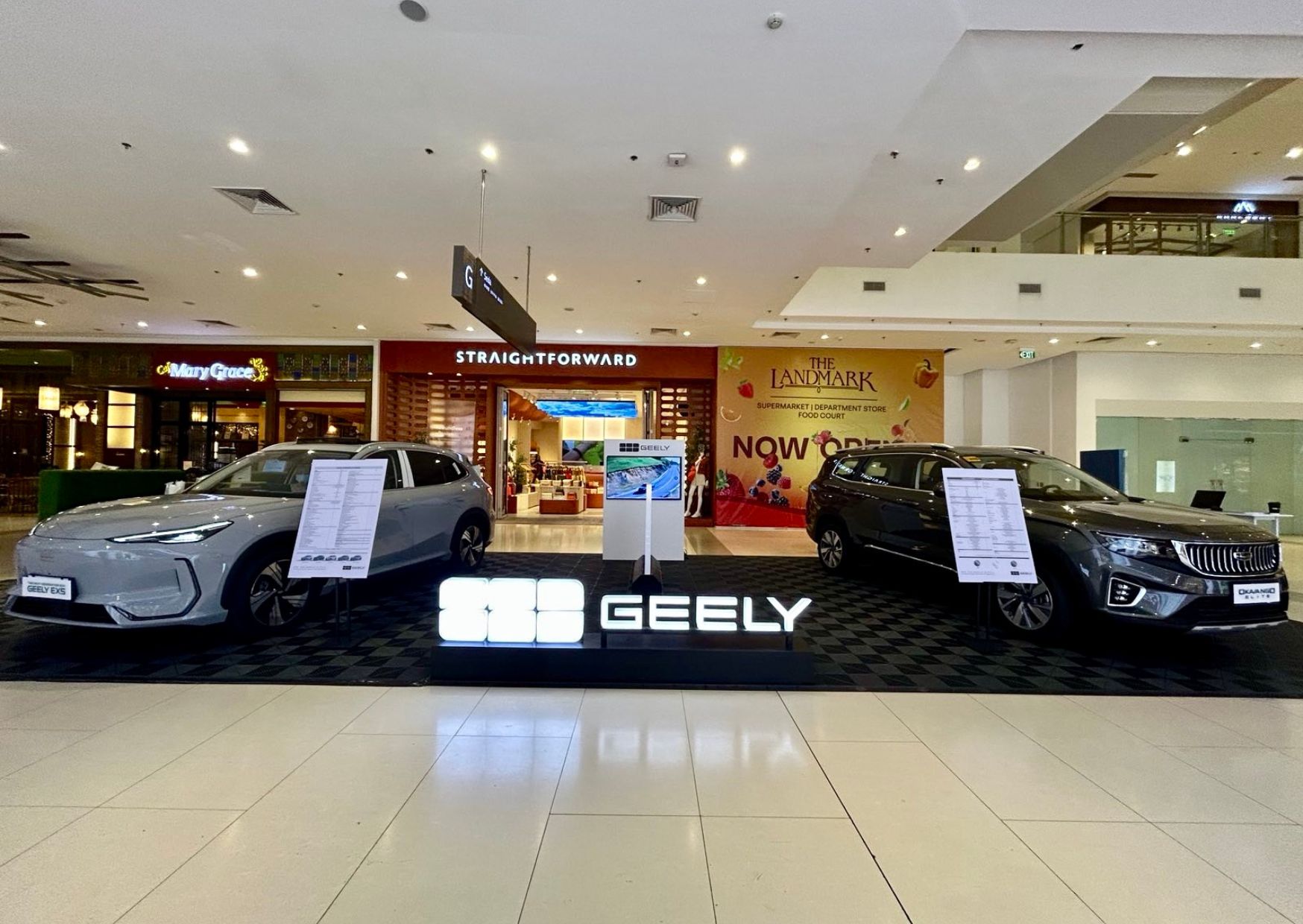 Geely Mall Display