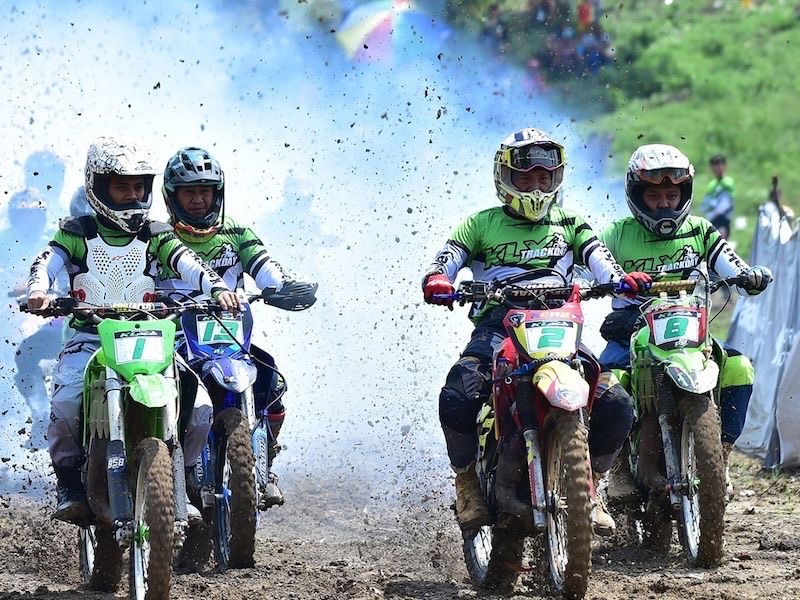 motocross riders