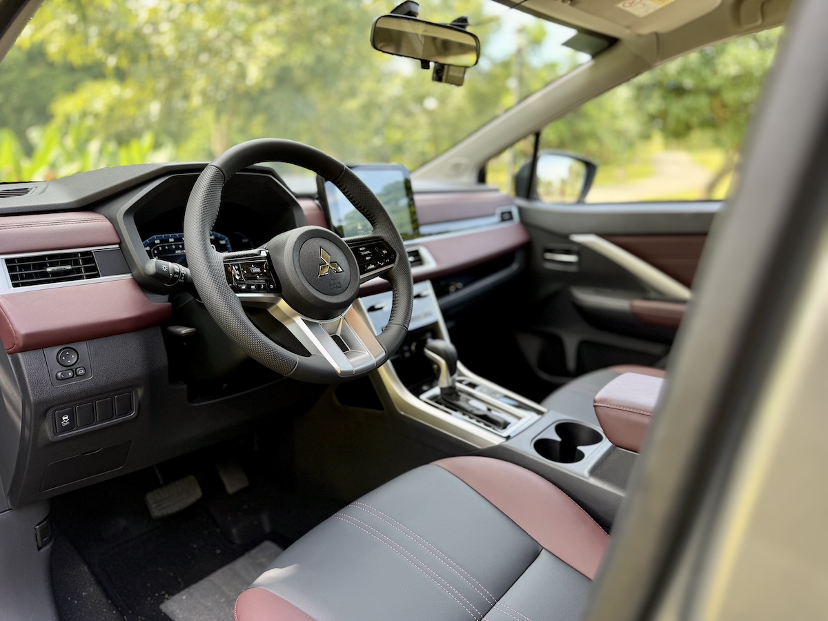 2026 Mitsubishi Xpander Cross front passenger cabin