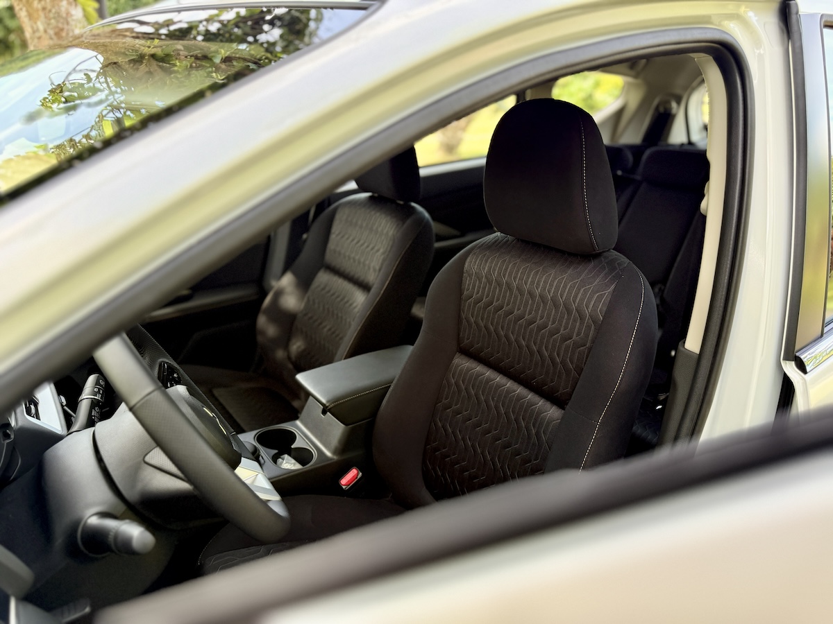 2026 Mitsubishi Xpander driver seat