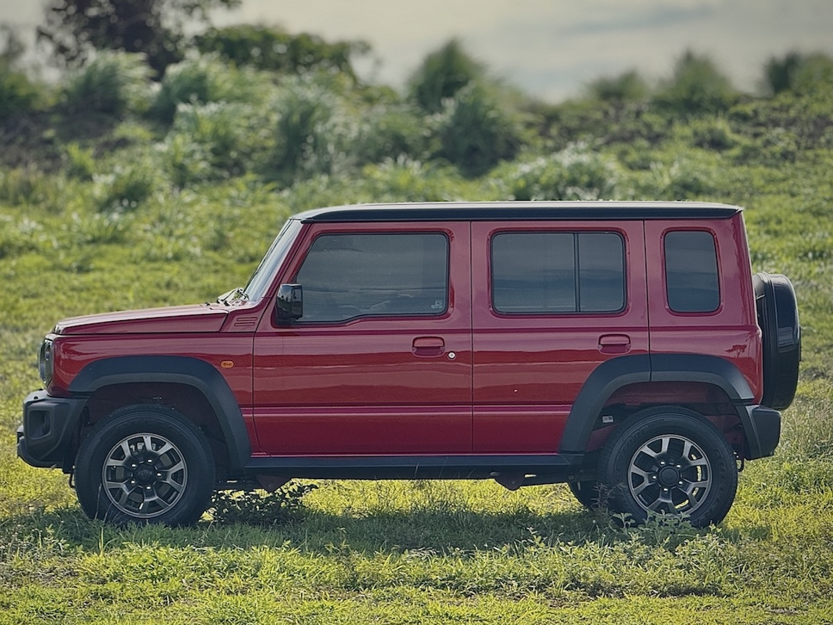 Suzuki Jimny 5-Door side static outdoor