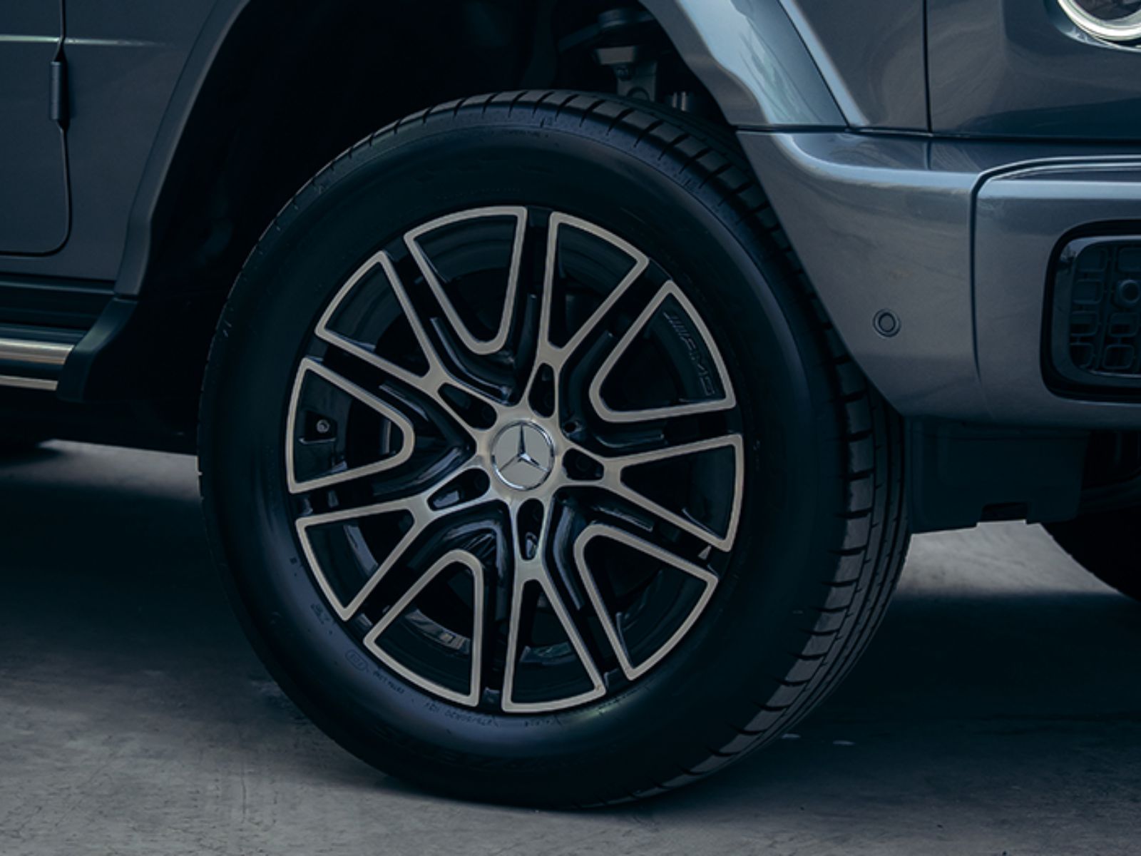 Mercedes-Benz G 580 with EQ Technology wheel