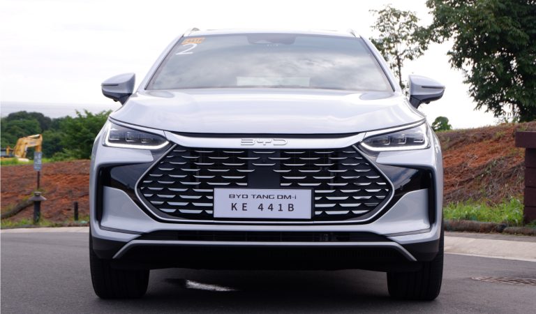 Hybrid vehicles, explained: Finding the balance between gas and electric Hybrid vehicles, explained: Finding the balance between gas and electric