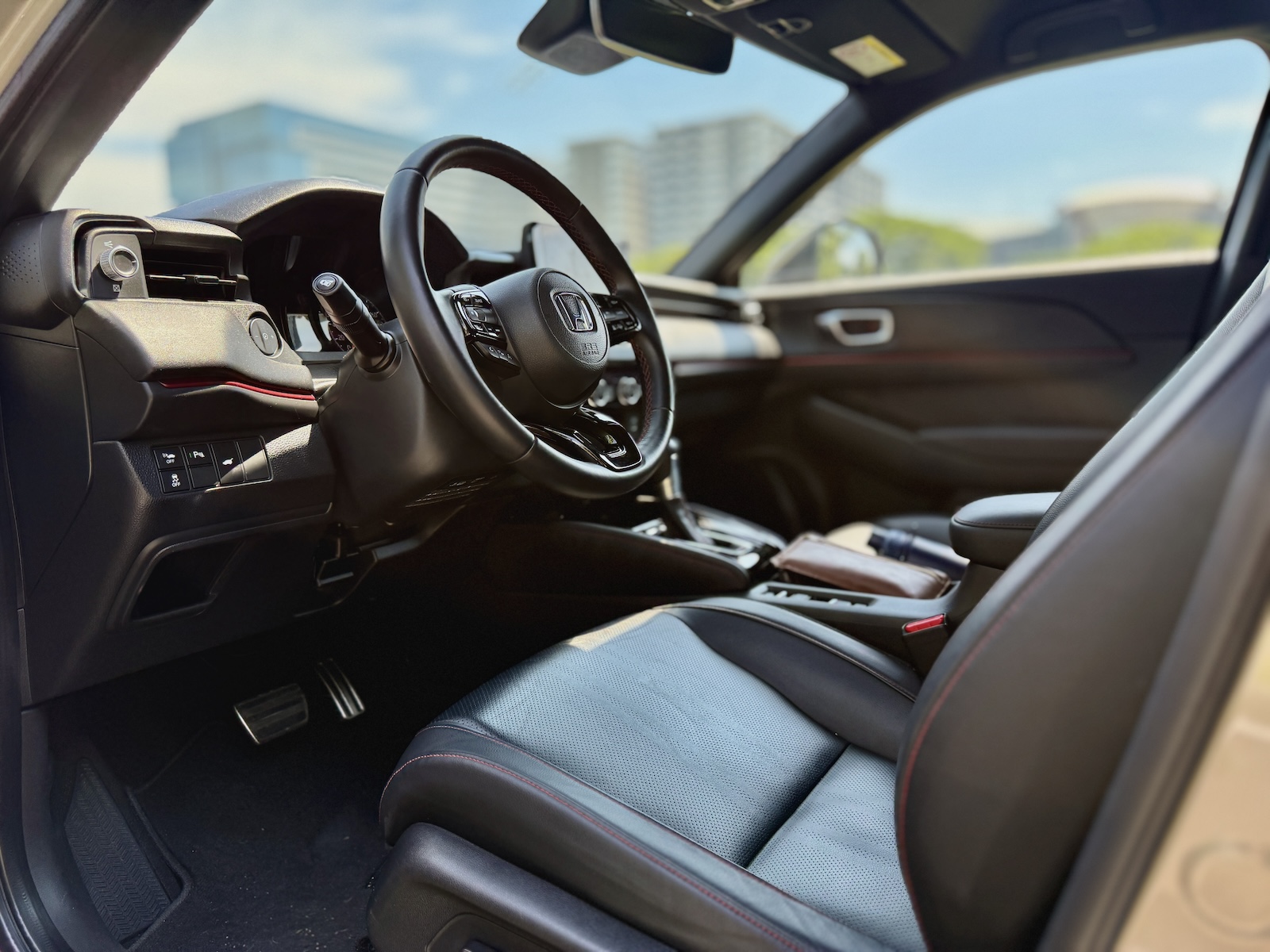 Honda HR-V Hybrid front cabin