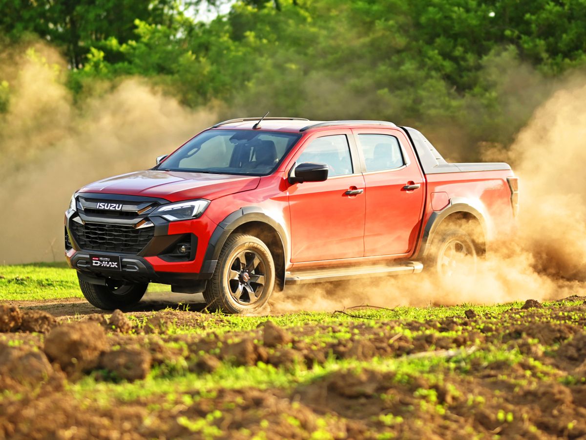 Isuzu D-Max going off-road