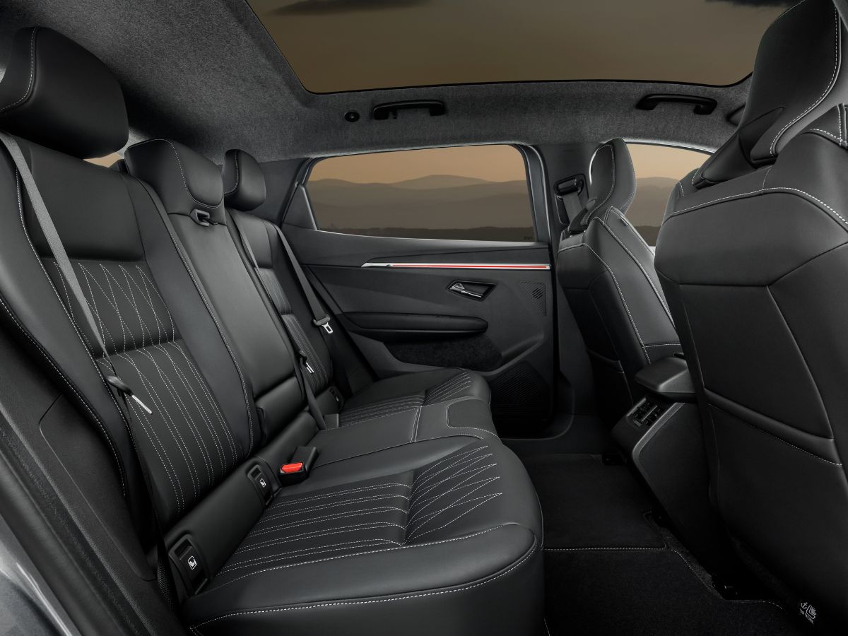 All-new Mitsubishi Eclips Cross EV rear passenger cabin