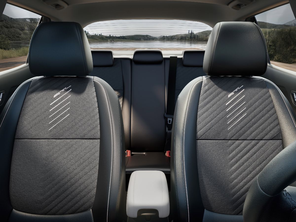 Refreshed Kia Stonic interior seats