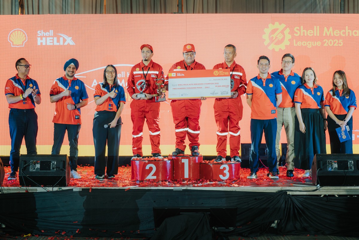 Mark Anthony Calimag takes the top spot as the 2025 National Champion of the Shell Helix AutoMekaniko Champions, joined on the podium by 2nd Place winner R-Jay Alvarez and 3rd Place winner Manny Basong.