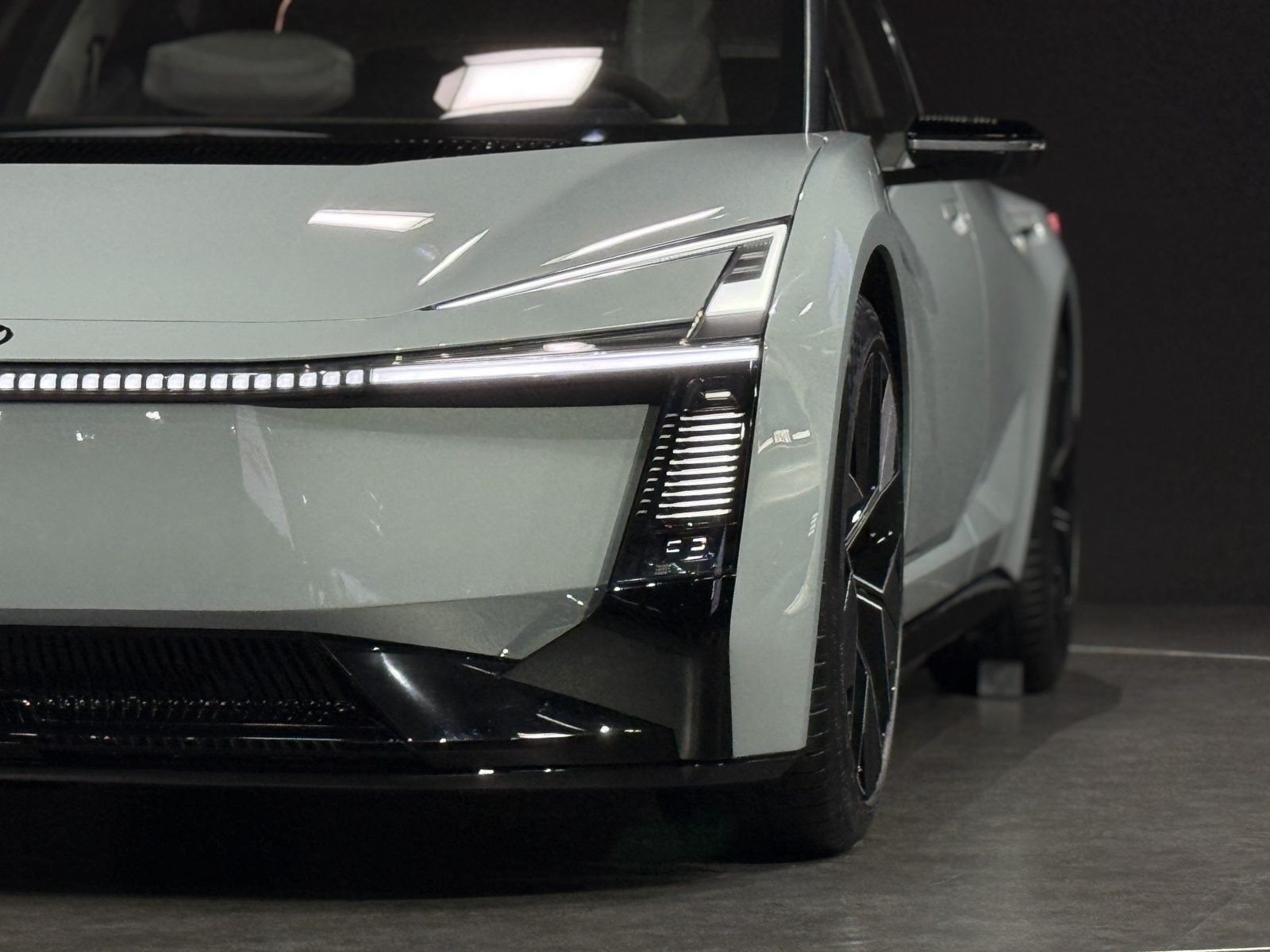 Toyota Corolla Concept left headlight