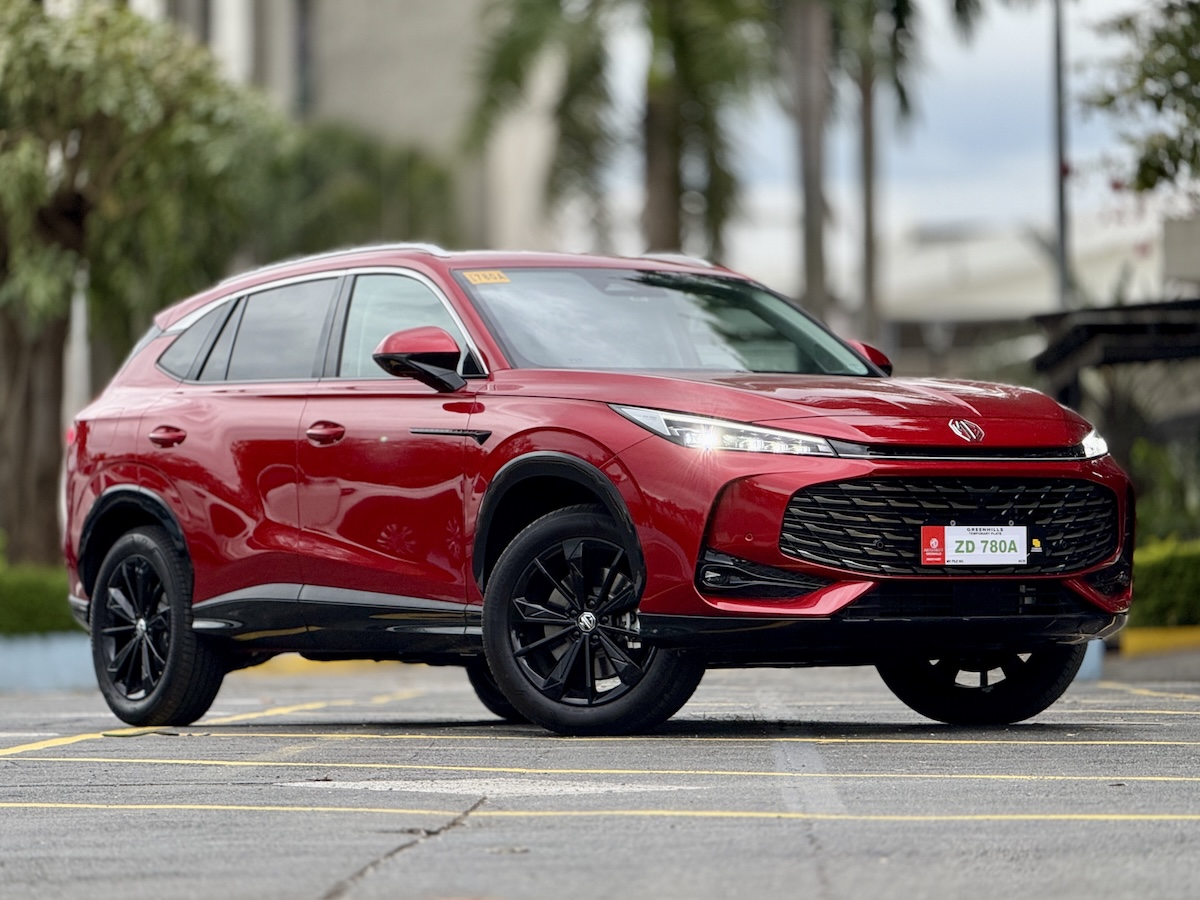 MG HS finally goes hybrid, priced well at P1.388 million