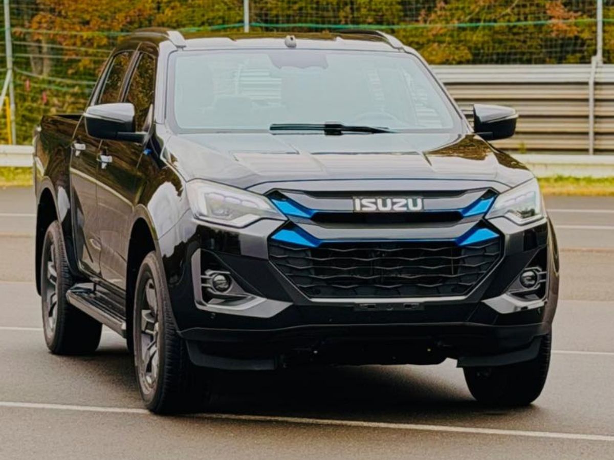 Isuzu D-Max EV front