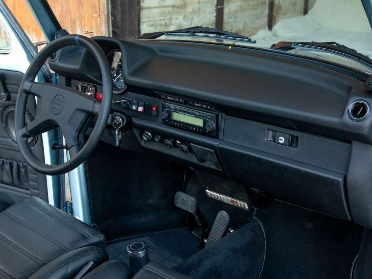 Knepper 1303 RS-E interior