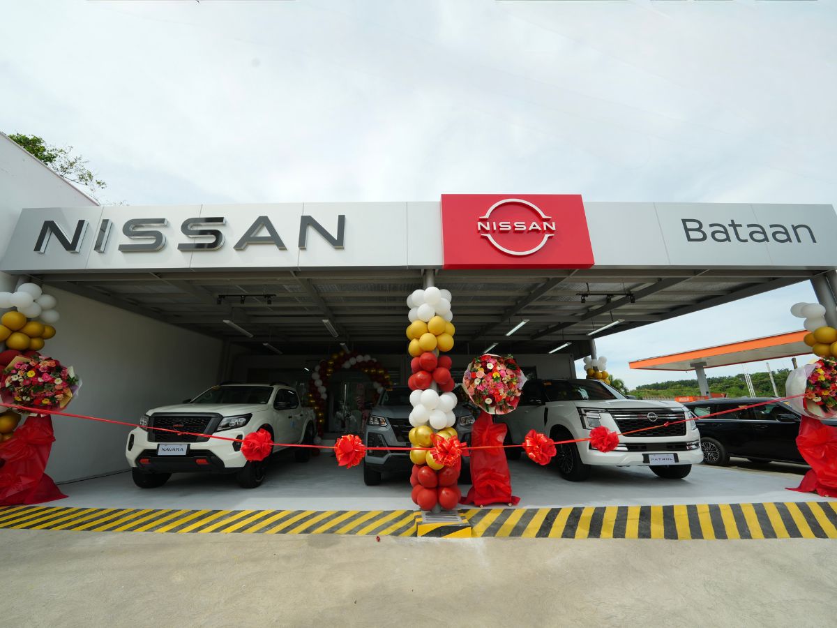Nissan 3S dealership pop-up store in Bataan.