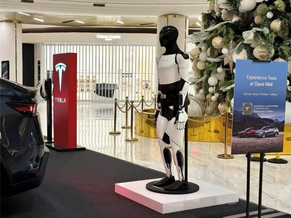 Tesla Philippines at opus Mall.