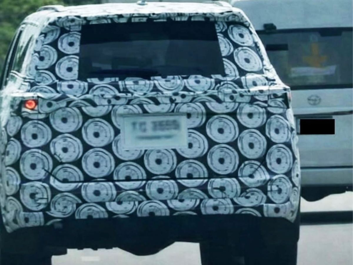 Next-Generation Toyota Fortuner Thailand Spy Shots