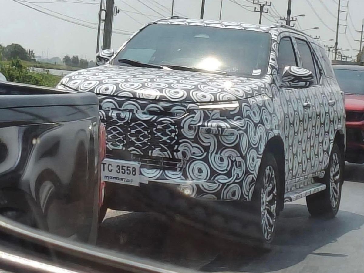 Next-Generation Toyota Fortuner Thailand Spy Shots