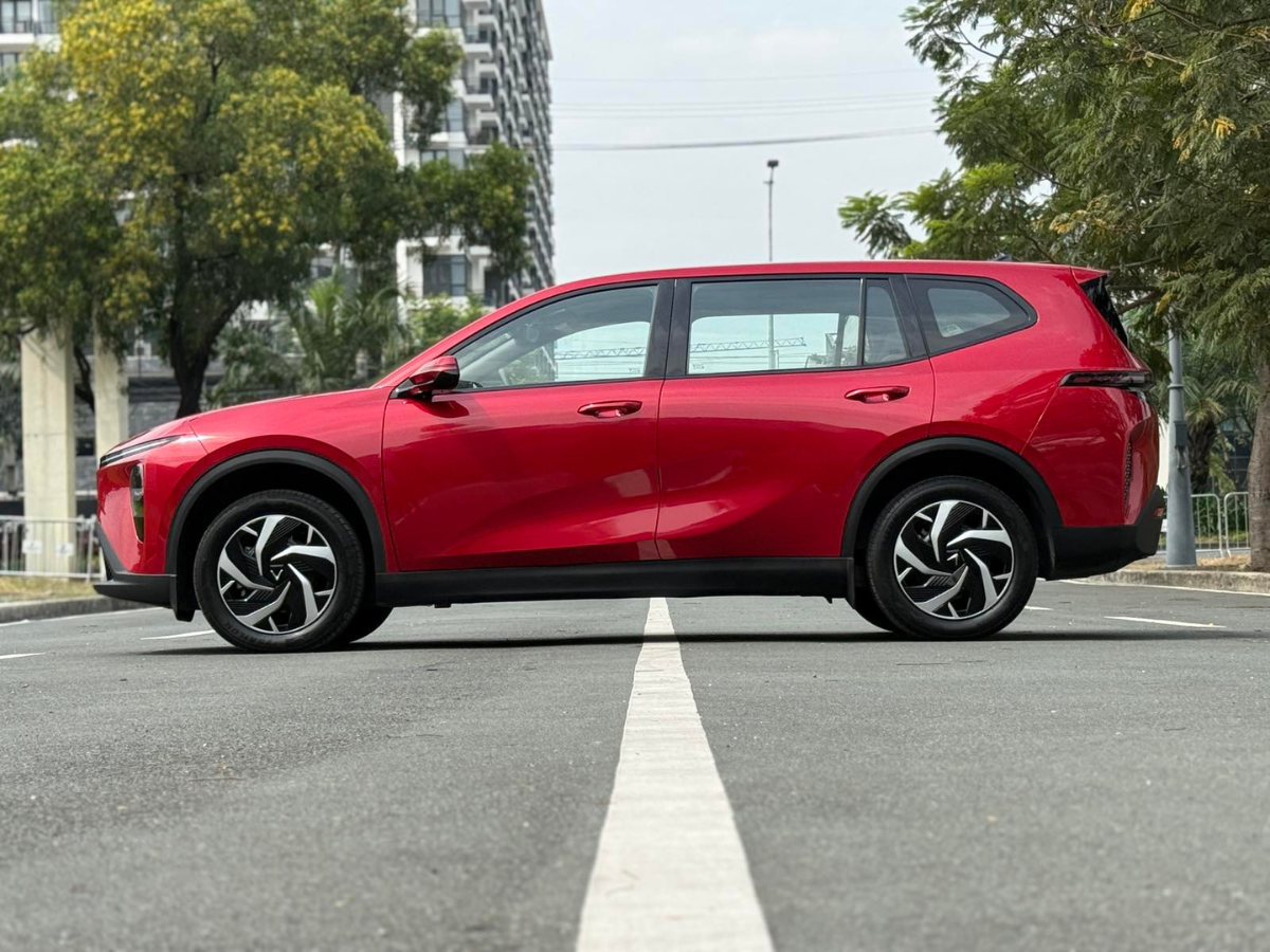 VinFast Limo Green_3