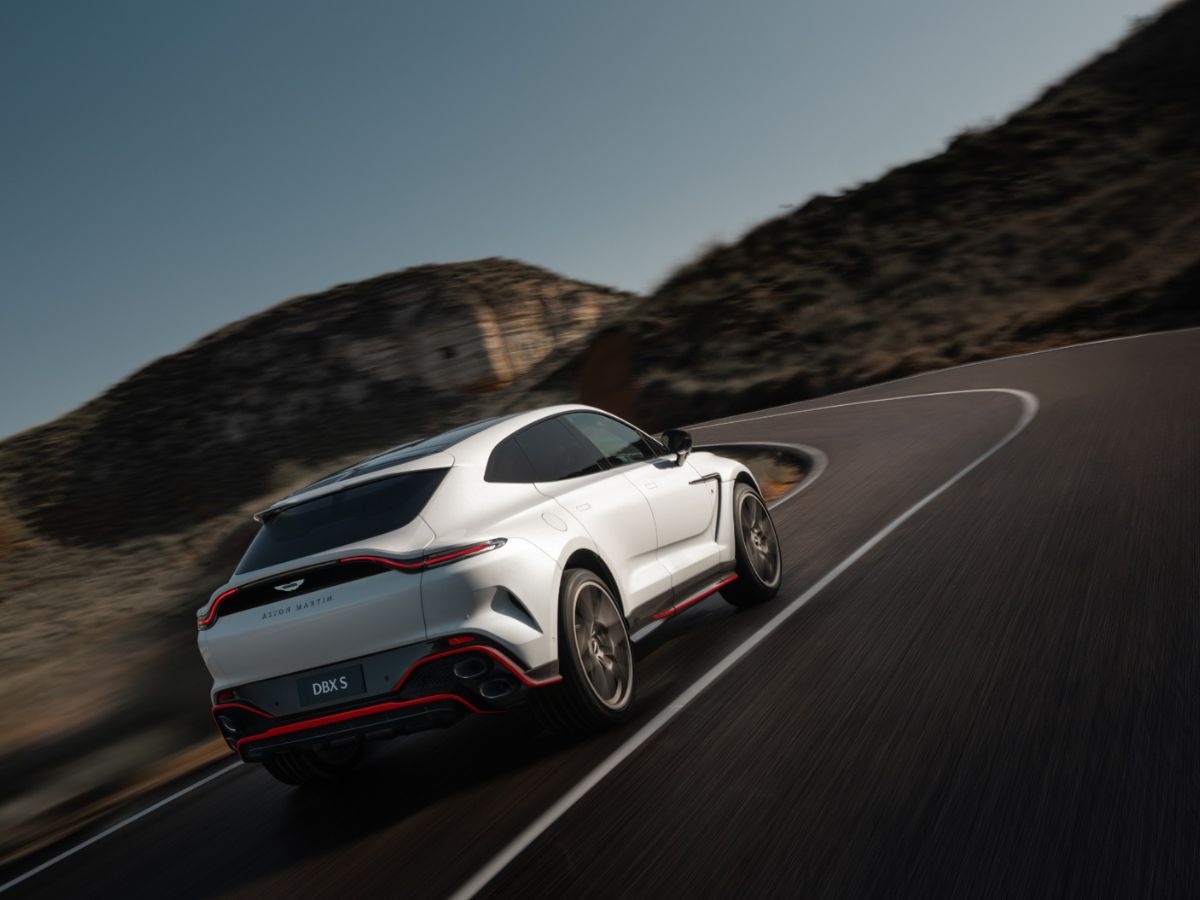 Aston Martin DBX S