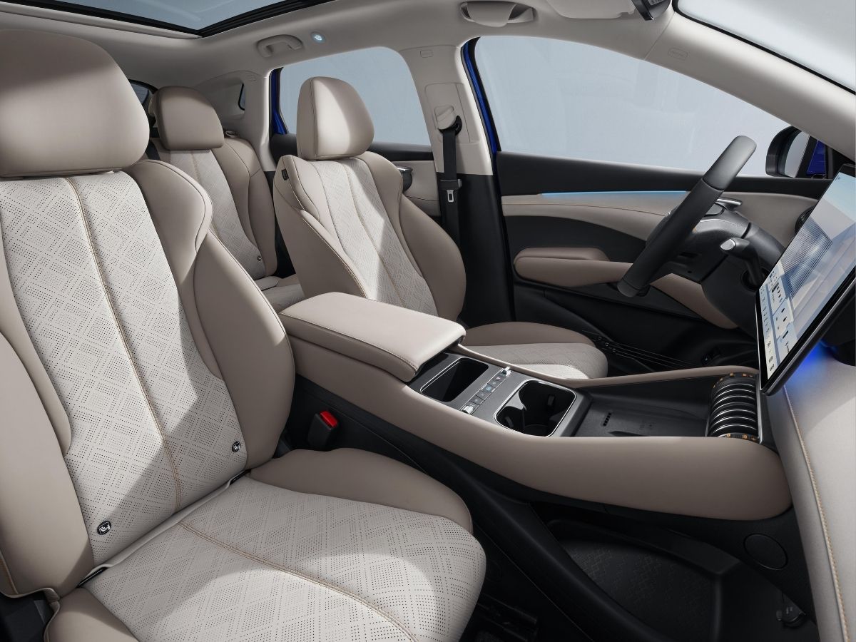 BYD Atto 3 Evo front seats