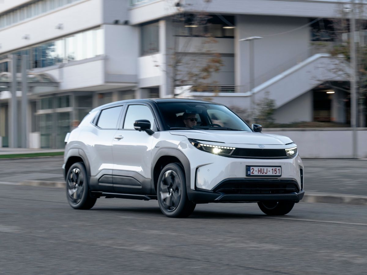 Toyota Urban Cruiser front right