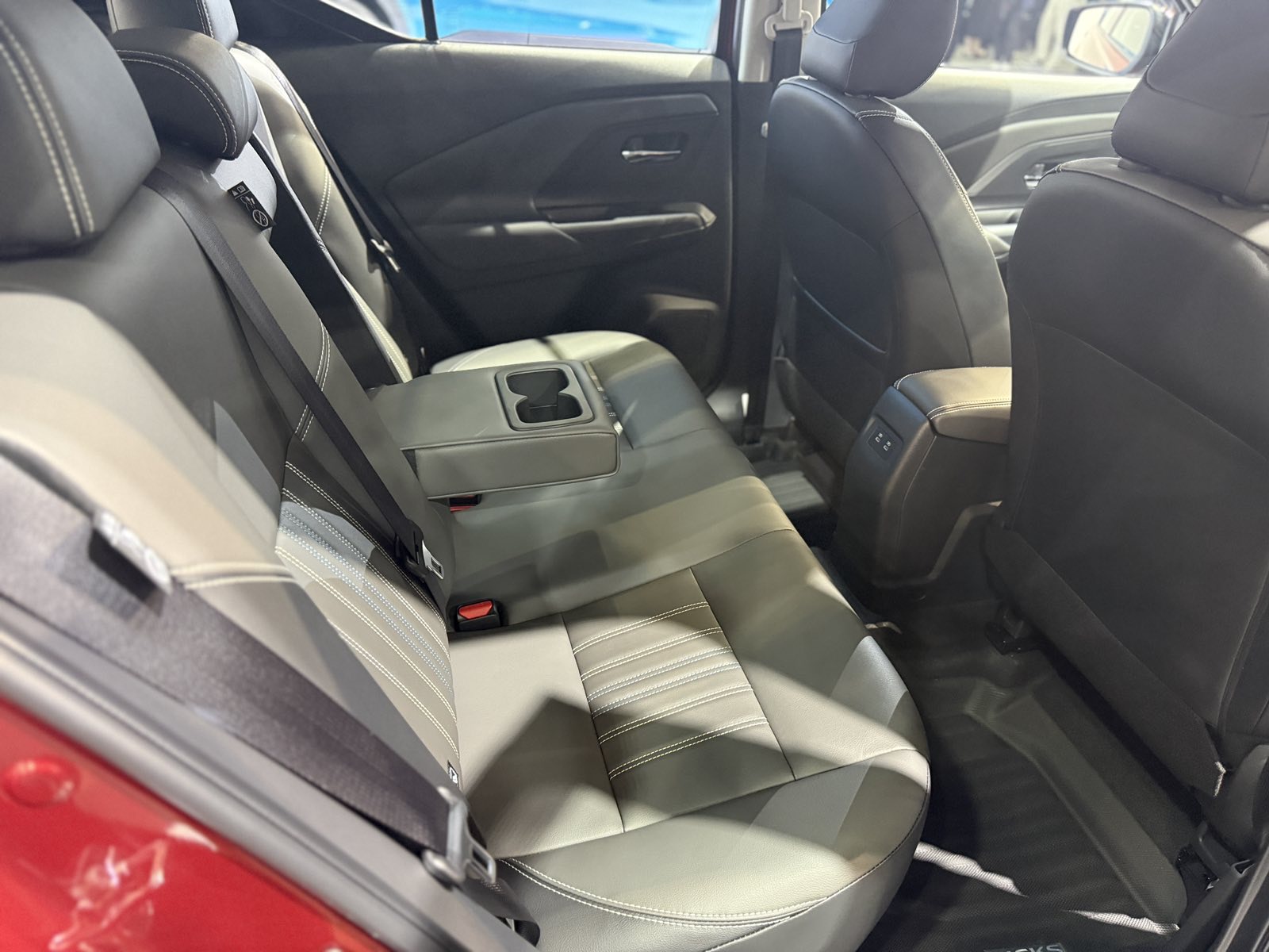 Updated Nissan Kicks e-POWER rear cabin