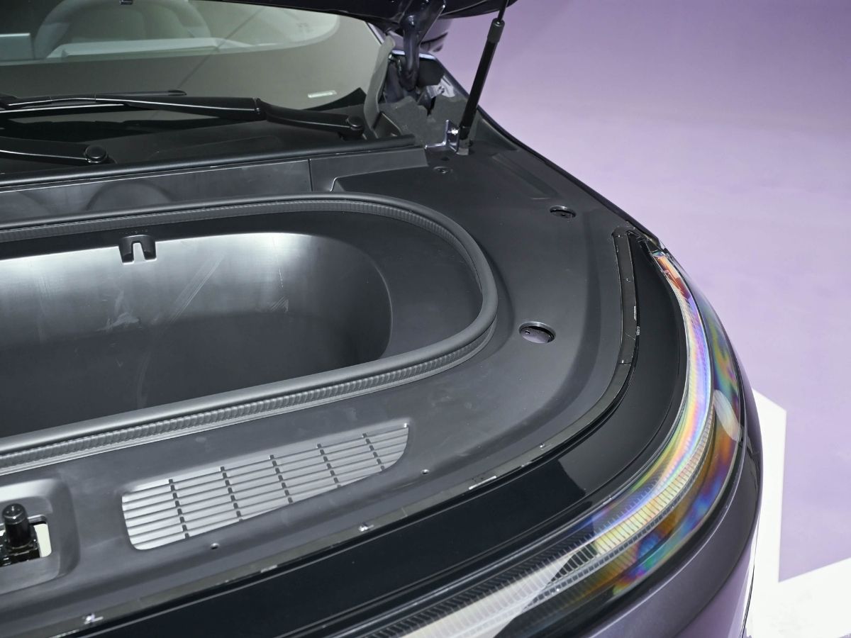 Nissan NX8 frunk (front trunk)