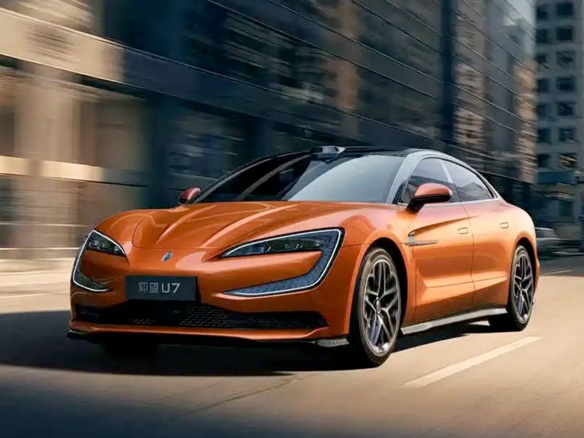 BYD Yangwang U7