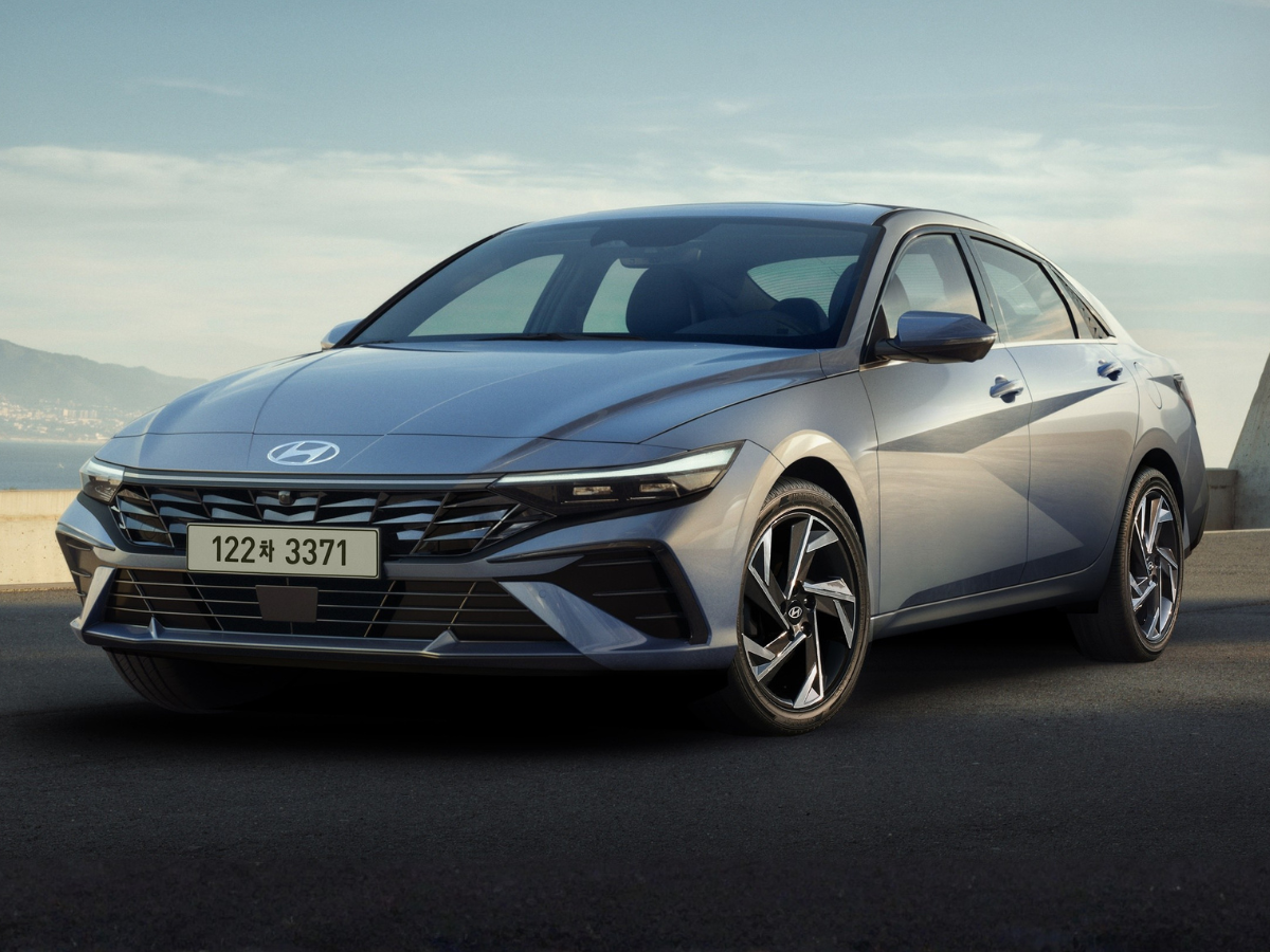 Hyundai Elantra HEV comes with P200,000 cash discount this April