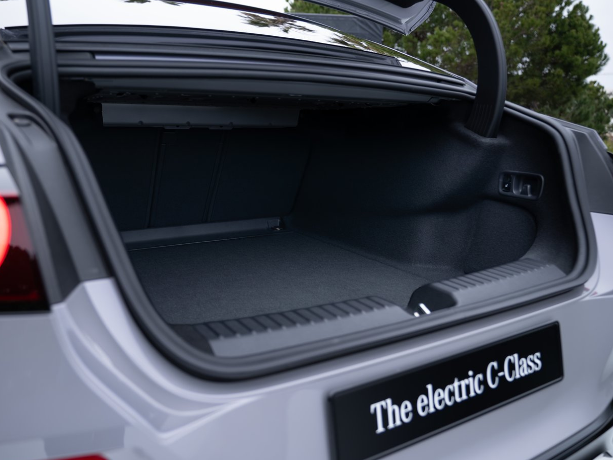 All-new Mercedes-Benz C-Class EV_10