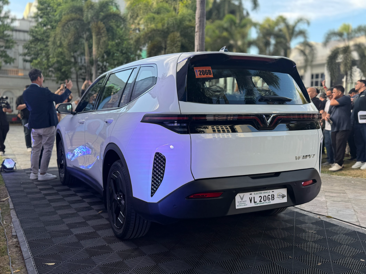 VinFast VF MPV 7_2