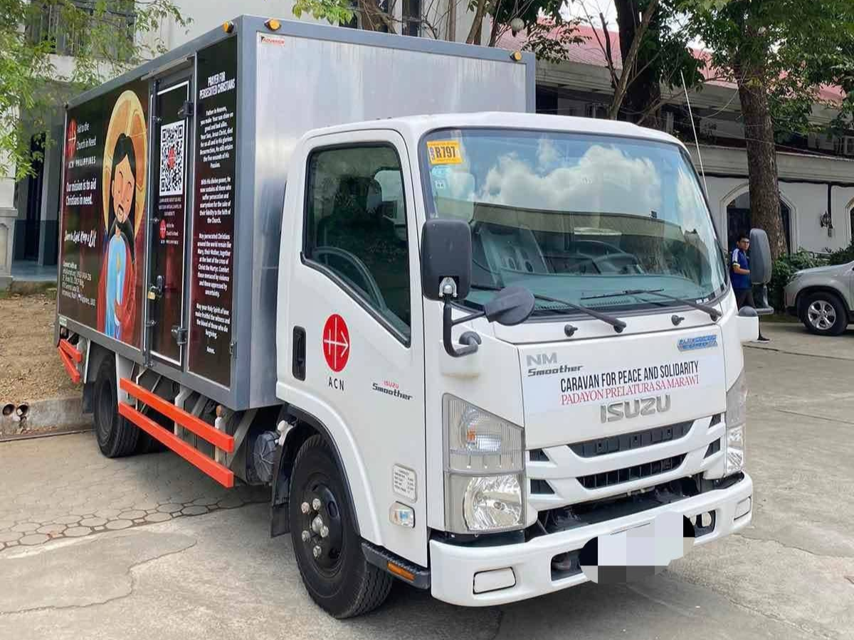 The Isuzu NMR truck powers ACN’s nationwide caravan promoting peace, solidarity, and Marawi recovery efforts.