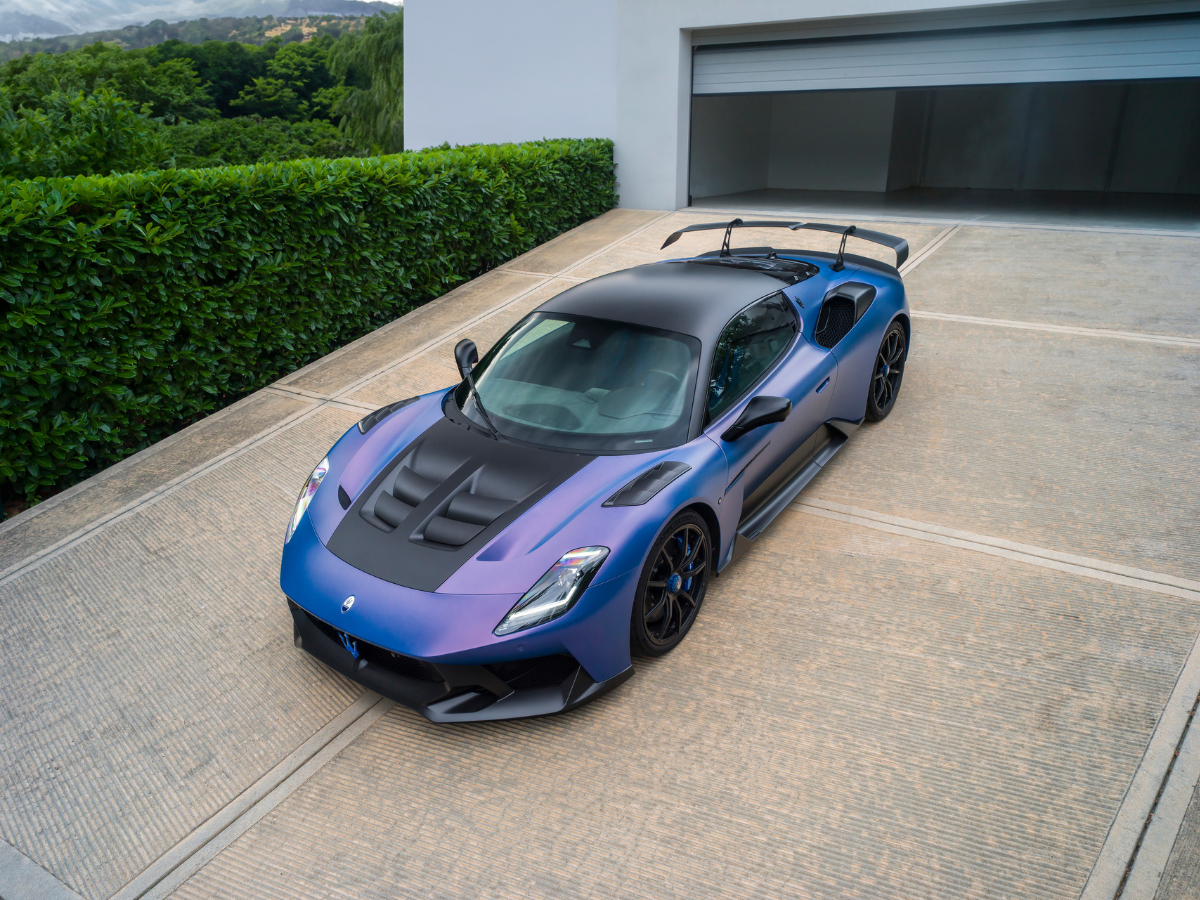 Maserati GT2 Stradale front left top view
