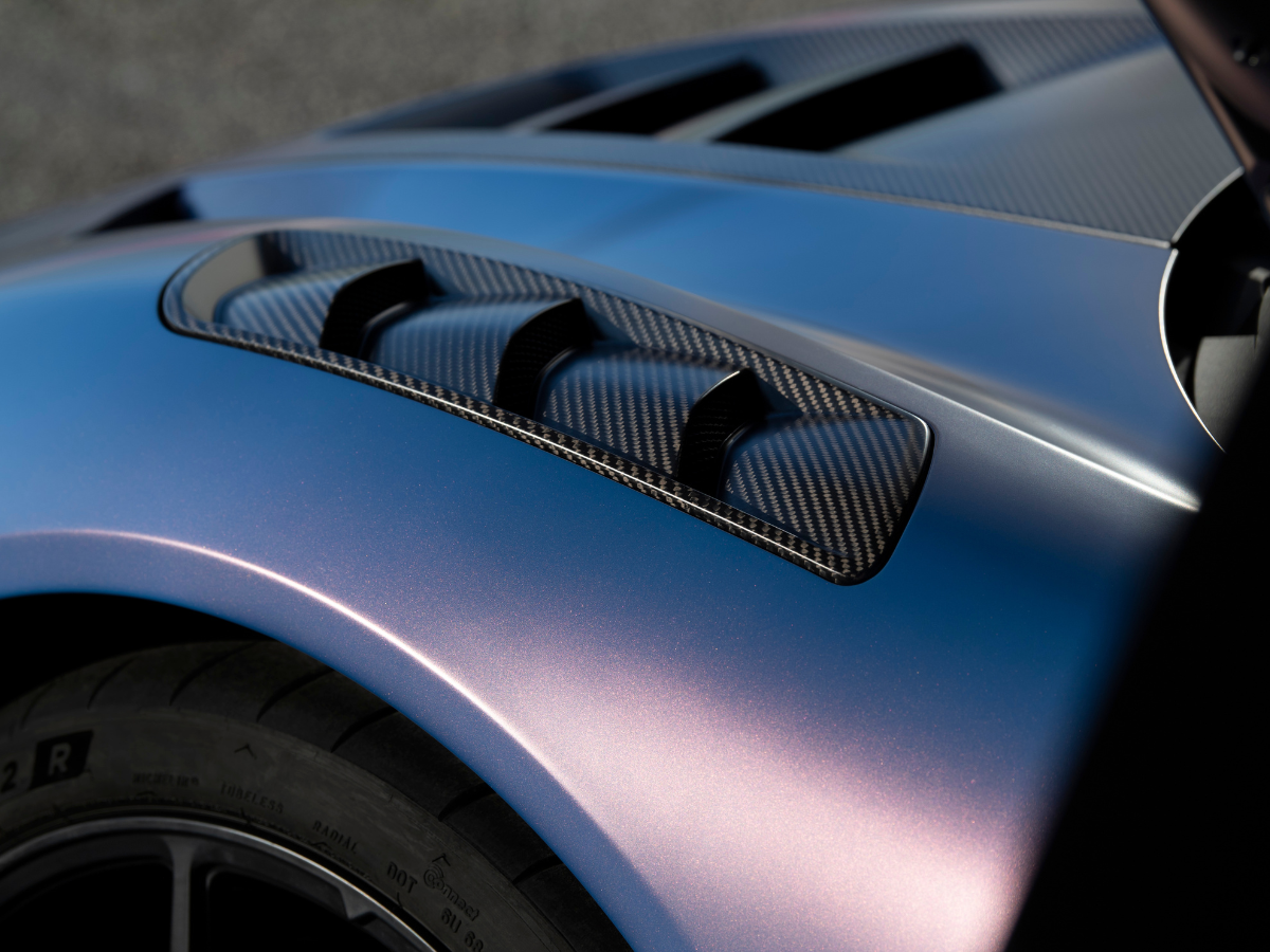 Maserati GT2 Stradale front fender air vents