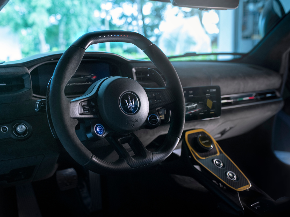 Maserati GT2 Stradale cockpit