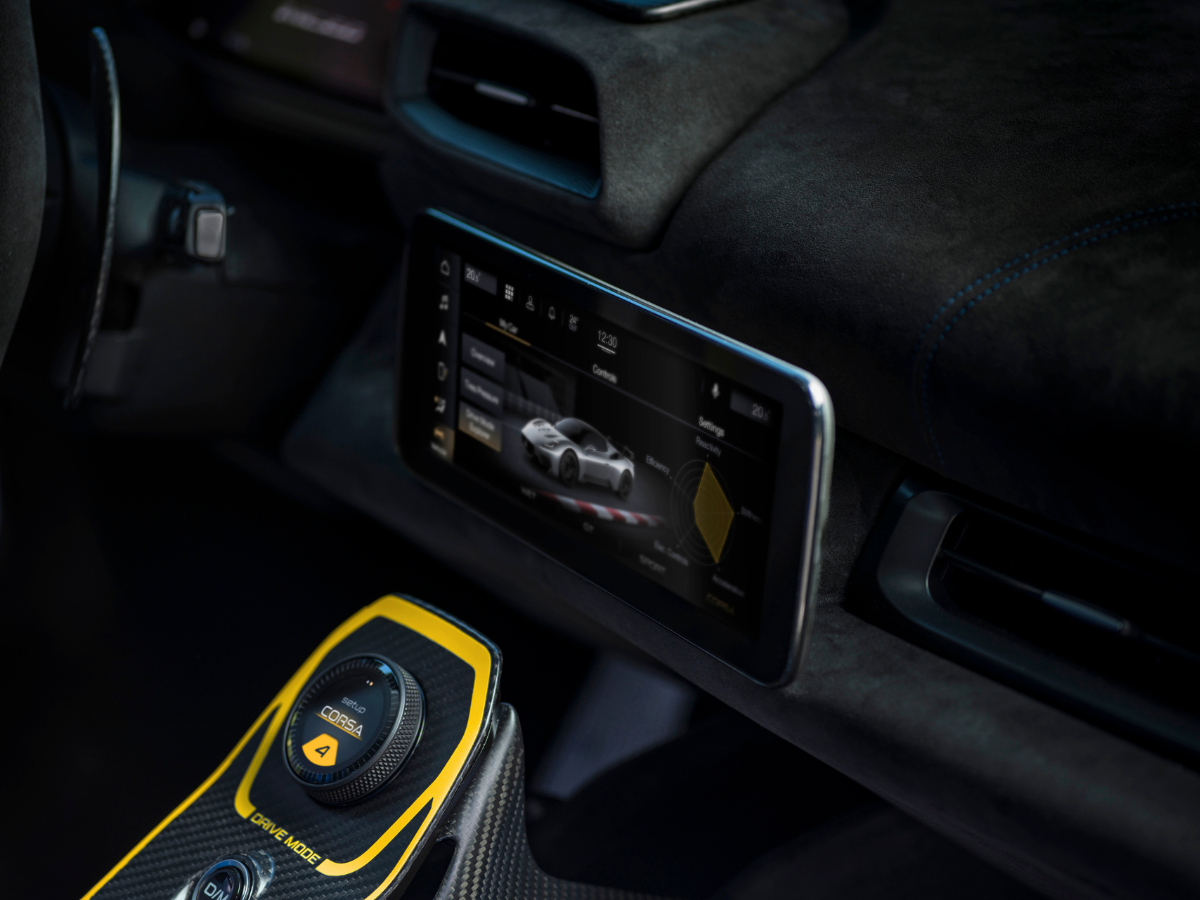 Maserati GT2 Stradale infotainment screen