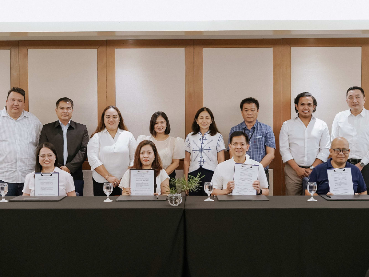 Representatives of V-Green and the Bataan Provincial Government signed a Memorandum of Understanding (MOU) to develop EV charging and battery-swapping infrastructure in the Philippines.
