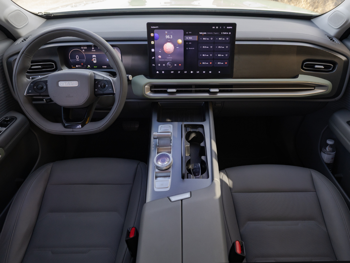 BAIC B30e_2