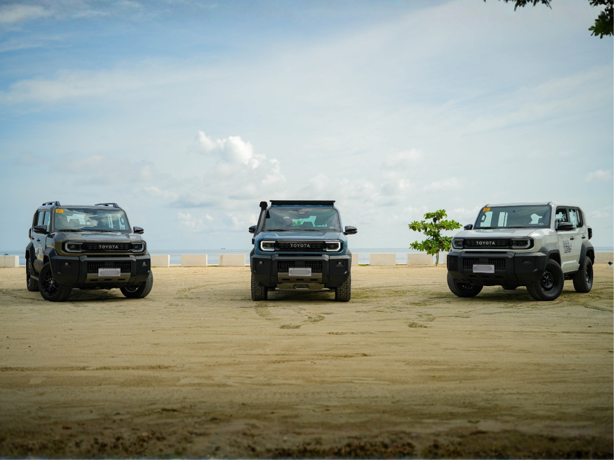 Toyota Land Cruiser FJ_4