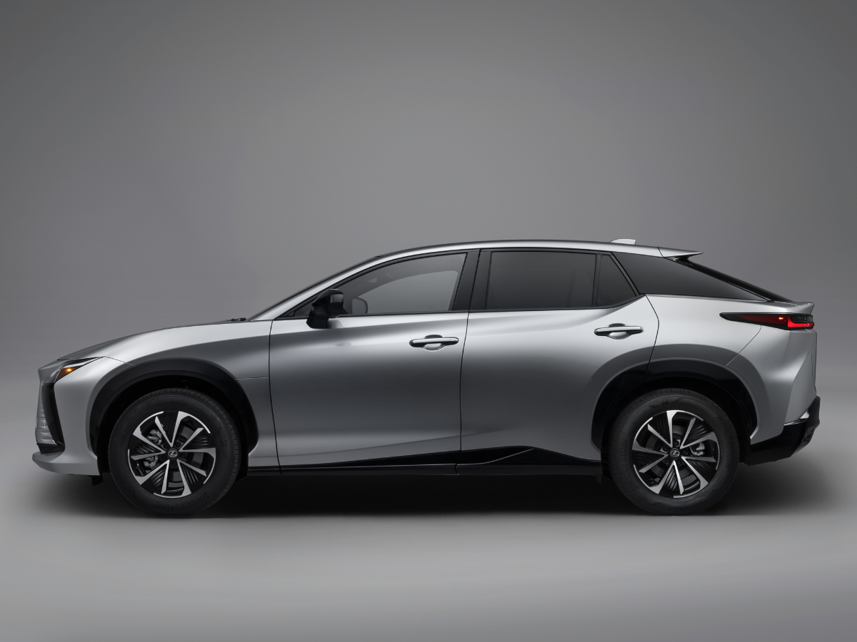 Lexus RZ 350e_3