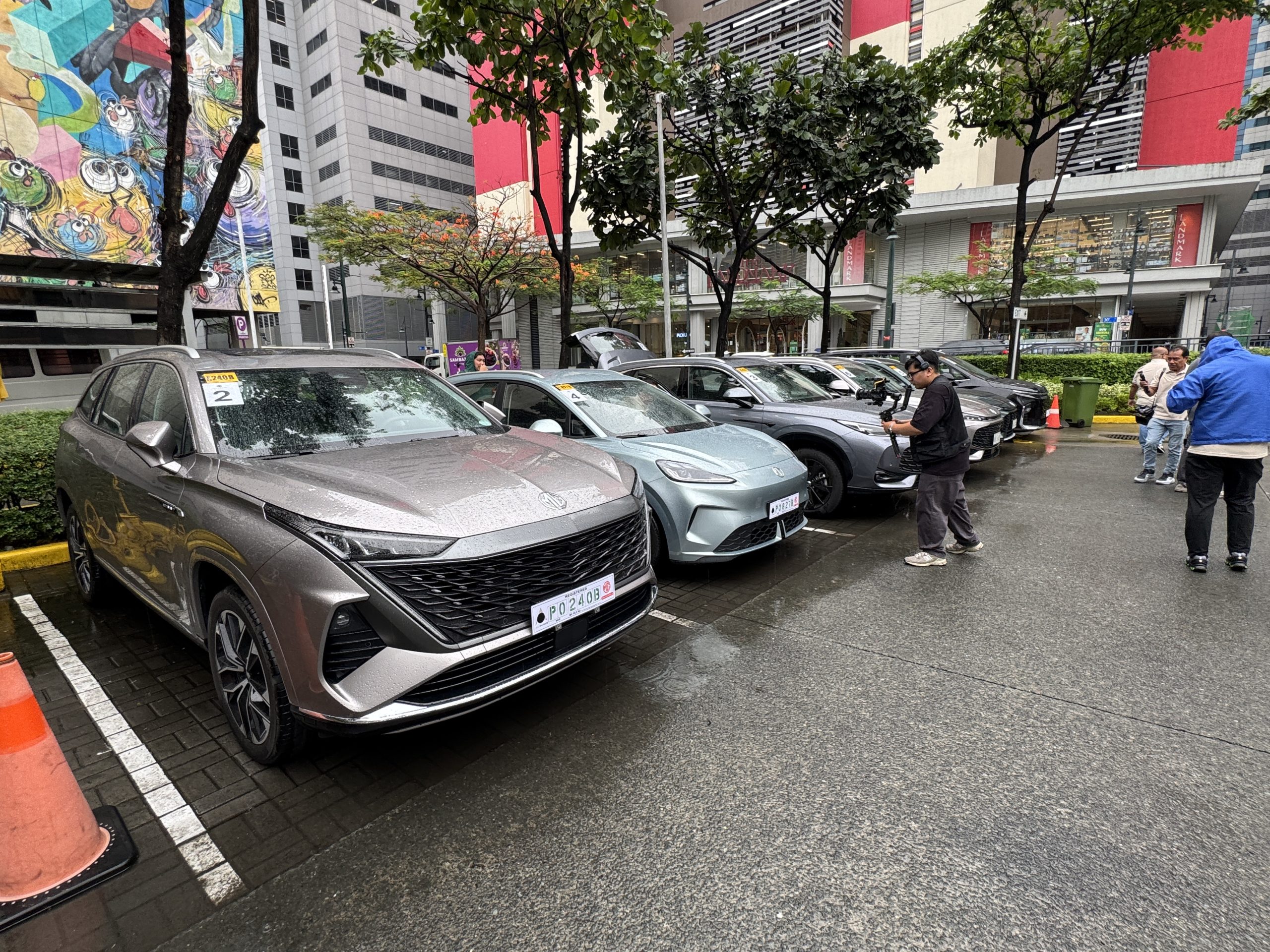 MG Next Wave media drive