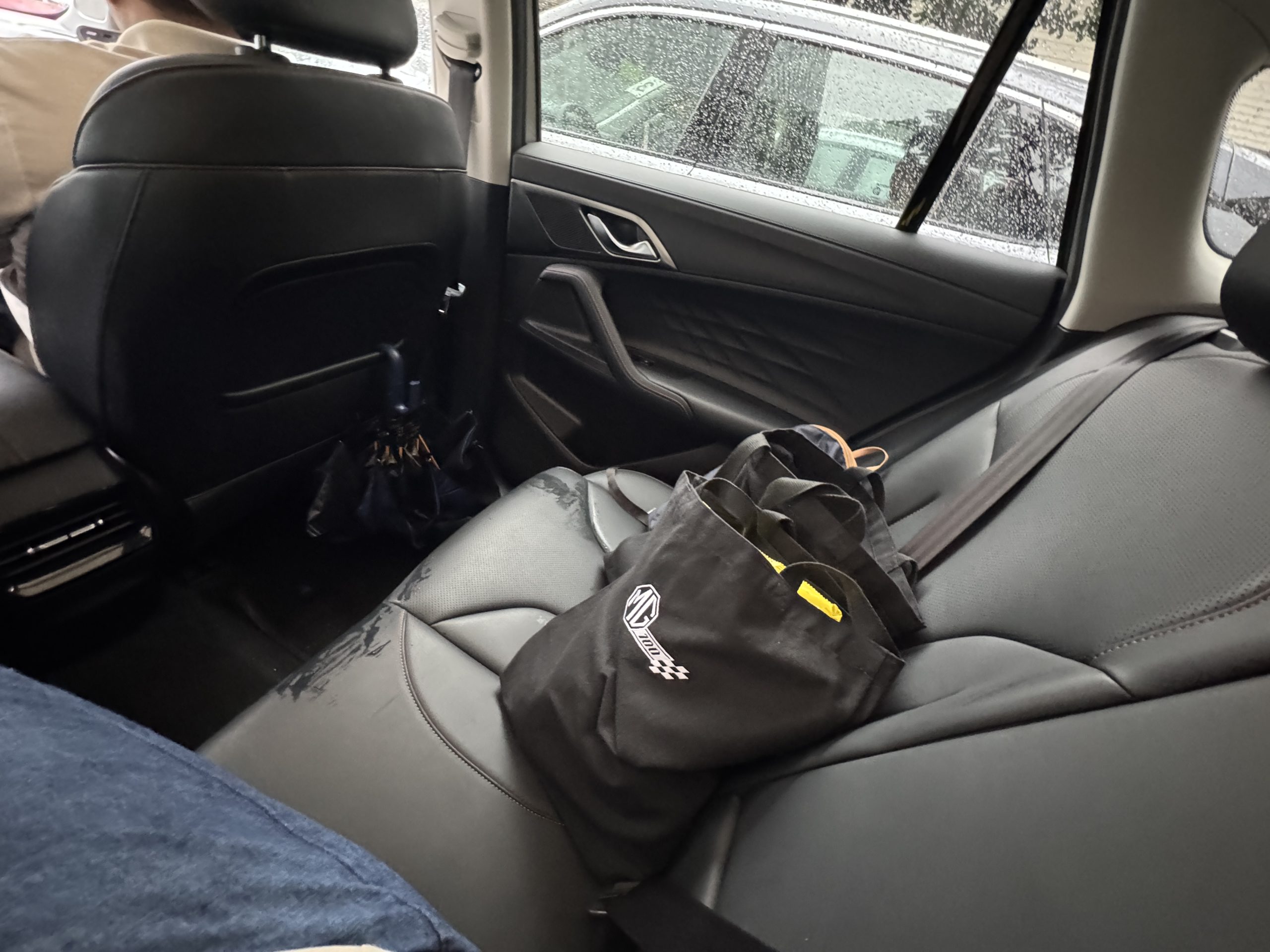 MG HS Hybrid+ rear passenger seat
