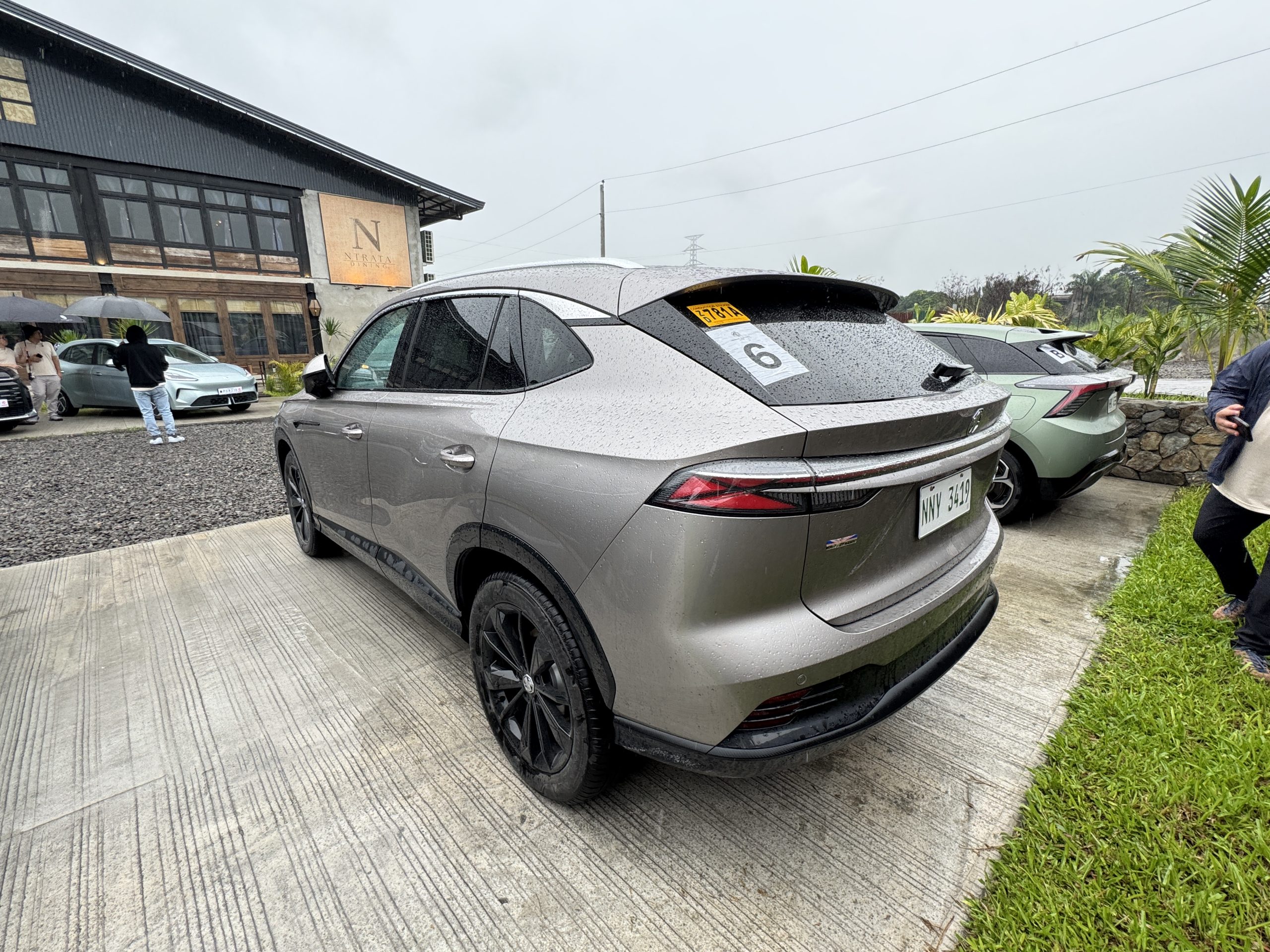 MG HS Hybrid+ rear left